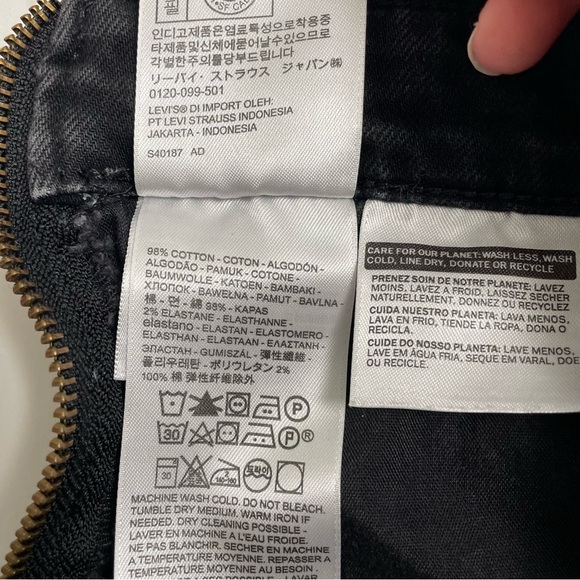 LEVI’S black denim cutoff shortalls with side zipper - Picture 6 of 10